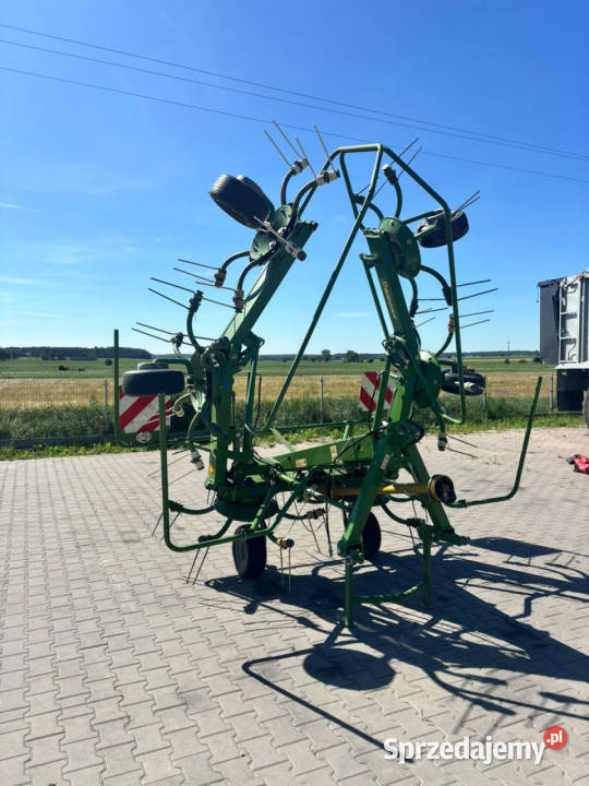 Przetrząsacz siana KRONE KW 672 67 m 2014 r warmińsko-mazurskie Włosty sprzedam