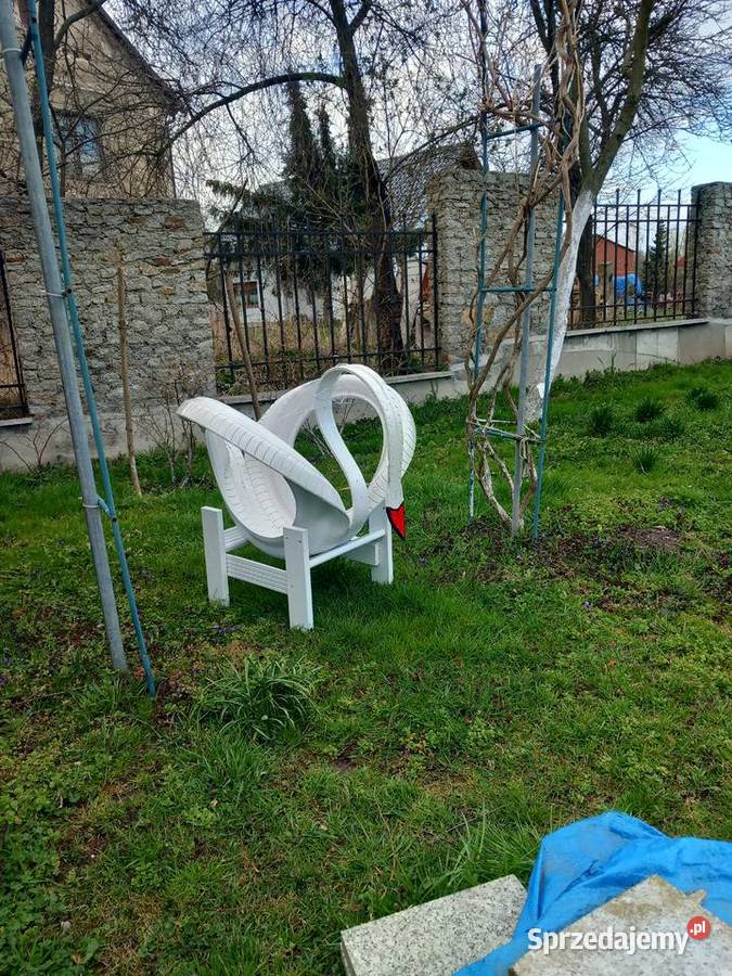Łabędź z opony Jawor