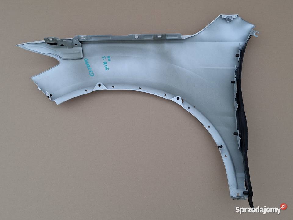 VW TROC T ROC BŁOTNIK PRAWY PRZÓD PRZEDNI