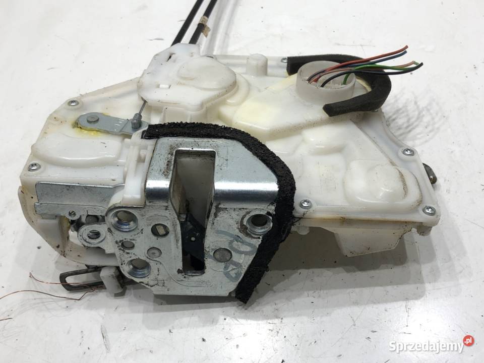 ZAMEK DRZWI PRAWY PRZÓD SUZUKI SWIFT III