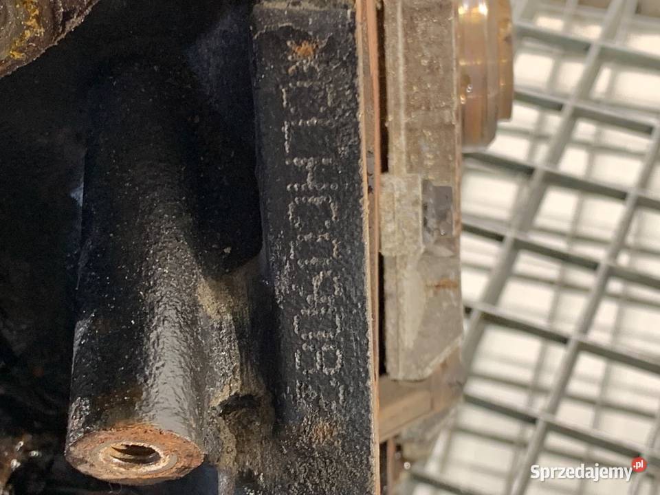 SILNIK SKODA 16 105 CLH OCTAVIA III