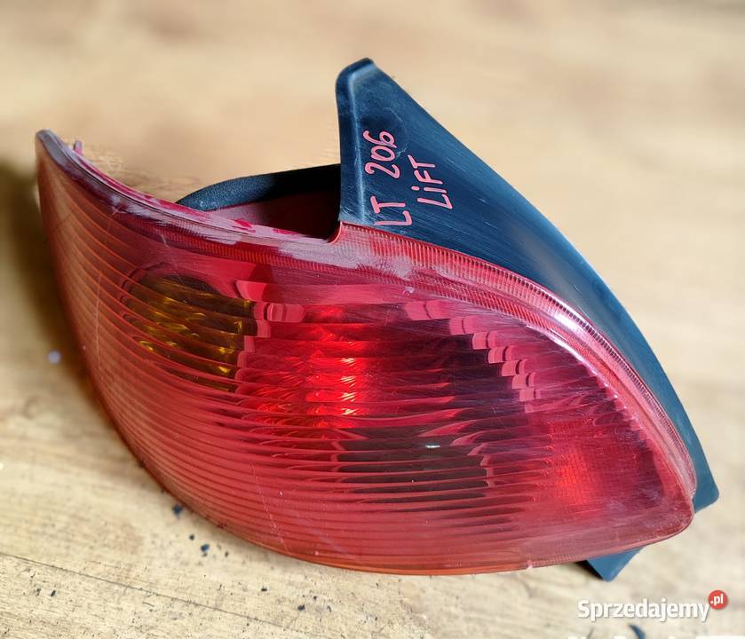 Peugeot 206 lampa tylna lewa lift śląskie Żywiec