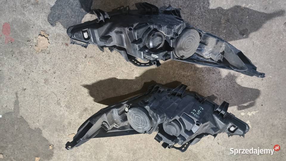 Sprzedam oryginalne lampy przednie Peugeot 207