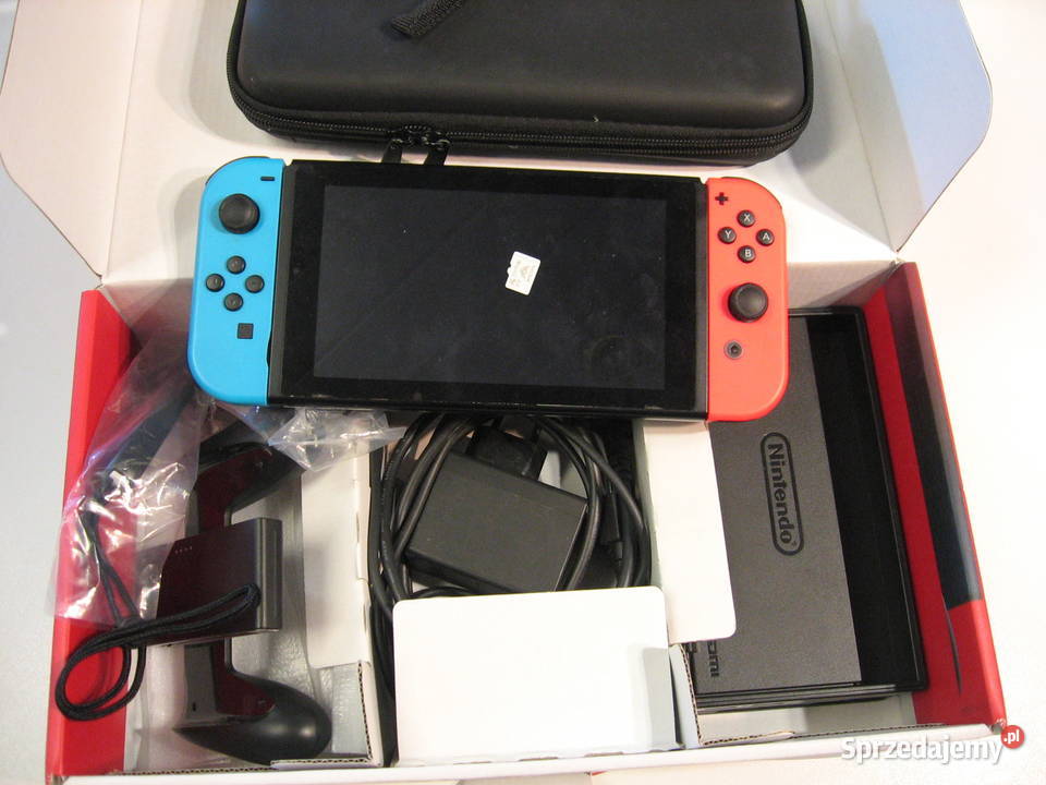 Konsola Nintendo Switch Karta 64GB Futerał Konsole i automaty opolskie Opole sprzedam