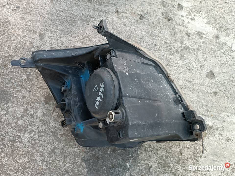 Lampa prawa przednia przód Citroen C2 Motoryzacja Wał-Ruda sprzedam