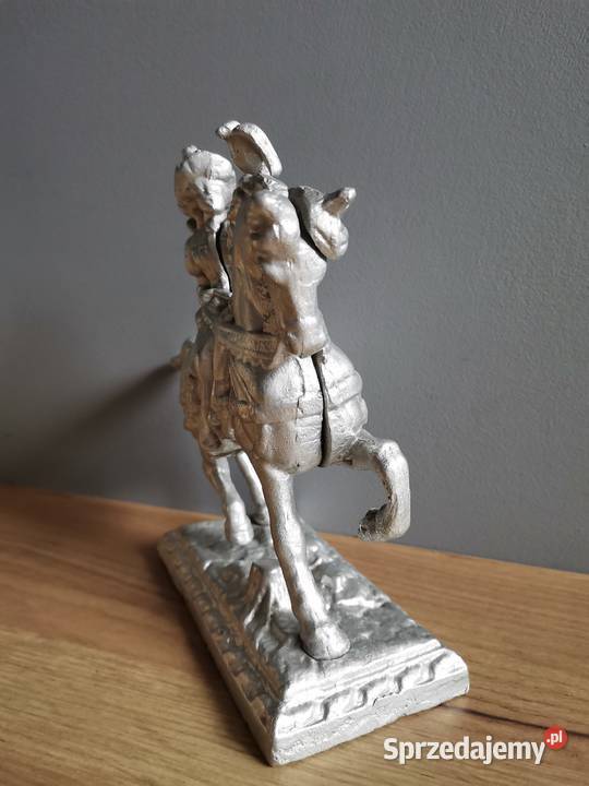 Stara metalowa figurka Amazonka odlew PRL Siemianowice Śląskie