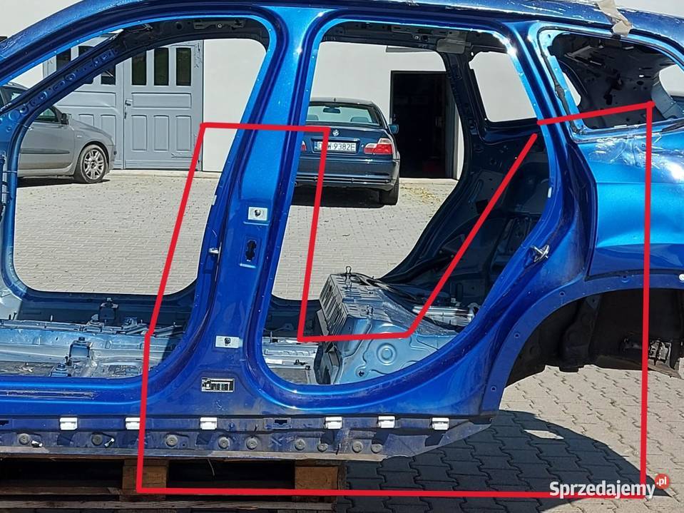 BMW iX1 X1 U11 Próg słupek lewy tył błotnik Progi dolnośląskie