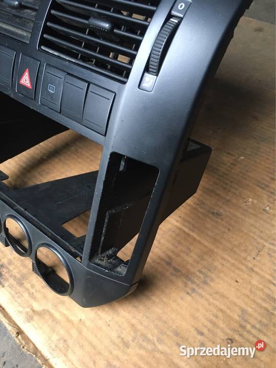 Panel środkowy kratki nawiewu Polo 4 6Q0858069L osobowe sprzedam