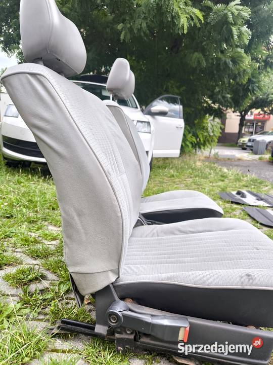 Fotele boczki corolla e8
