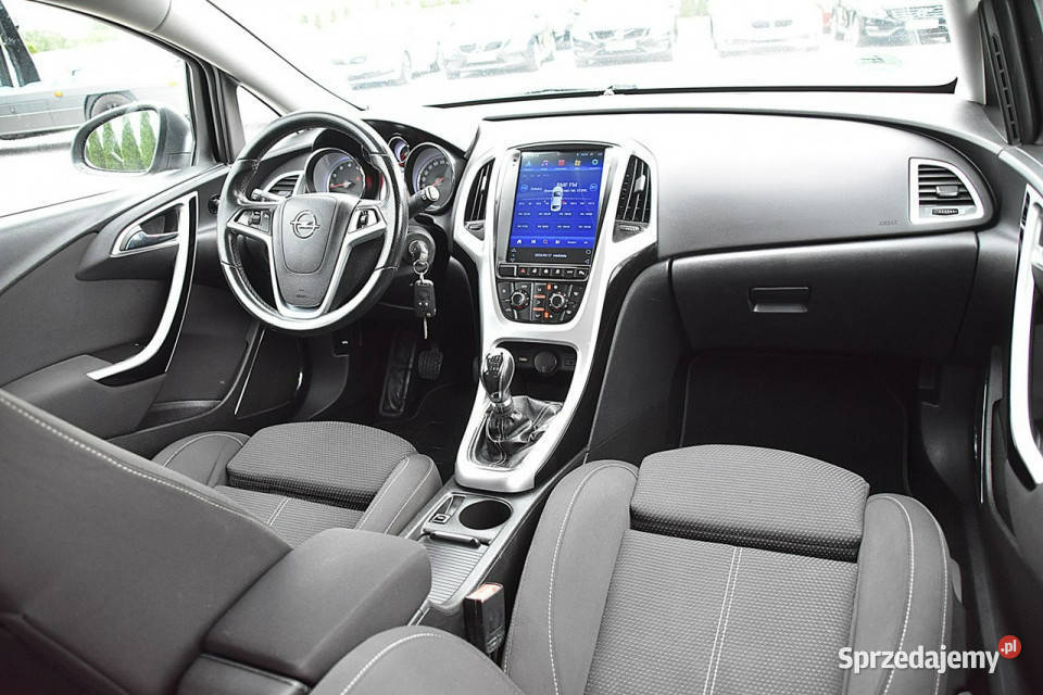 Opel Astra 14T 140 Alu Navi Kamera Gwarancja J Nowe Kucice