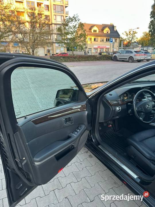 Mercedes W212 E klasa KARAWAN 2011 R mazowieckie Tłuszcz