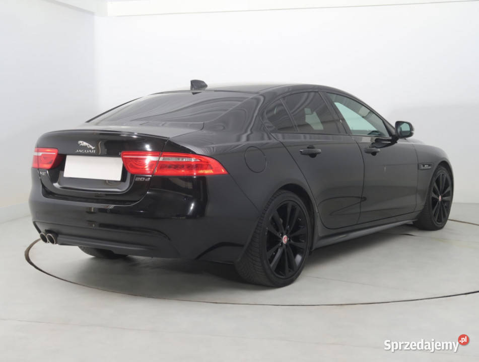 Jaguar XE 20d wielofunkcyjna kierownica Bielany Wrocławskie
