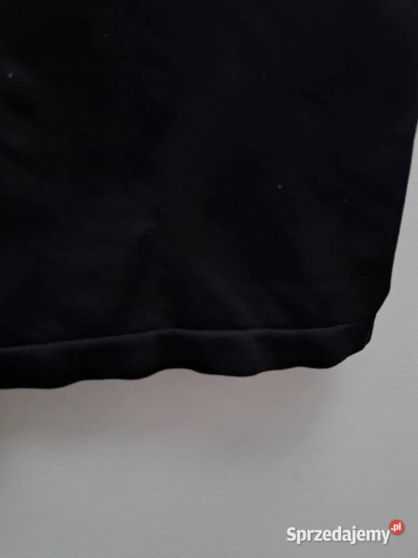 Czarny top z koronką na ramiączkach pomorskie sprzedam