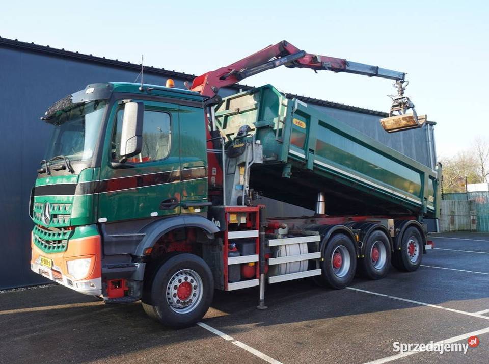 4 osiowa wywrotka 8x4 z dwigiem Z Mercedes nie