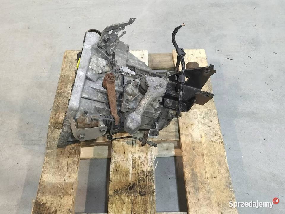 SKRZYNIA BIEGÓW 13 VVTI Toyota Yaris II 20052011 Skrzynie biegów manualne