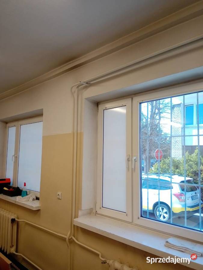 Oklejanie okien folią przeciwsłoneczną i Warszawa