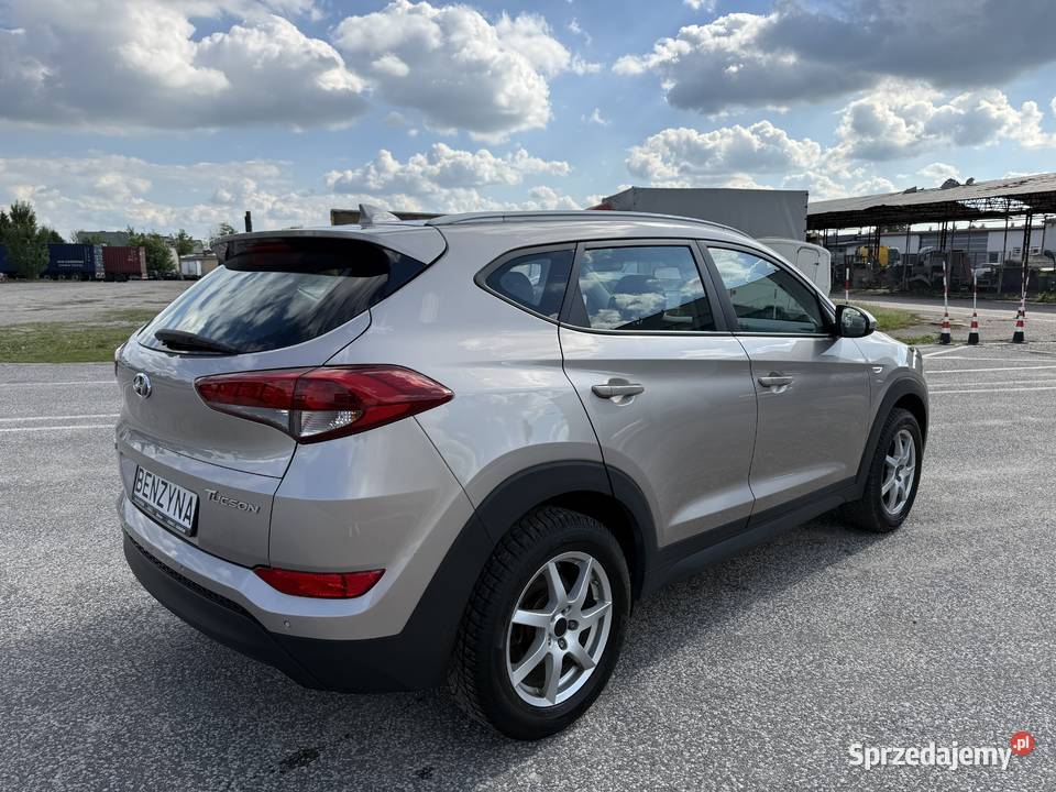 Hyundai Tucson 16 BENZYNA Klimatyzacja Nawigacja światła przeciwmgielne Konin