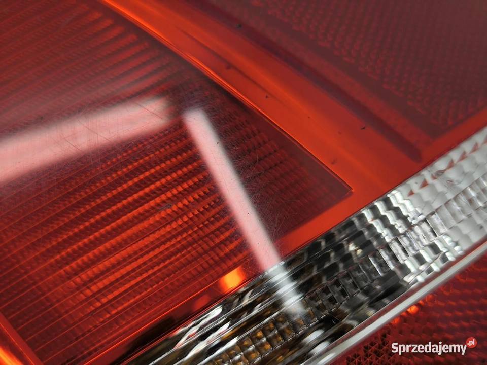 LAMPA PRAWY TYŁ KOMBI VW PASSAT B7 3AF945096A
