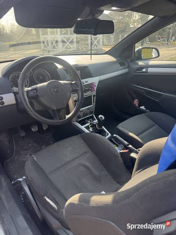 Opel astra h 20t 240 2005r Lipicze