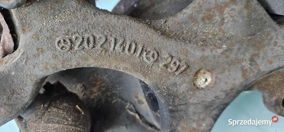 Piasta zwrotnica lewy przód mercedes w202 Rok produkcji 1998 Zbąszyń