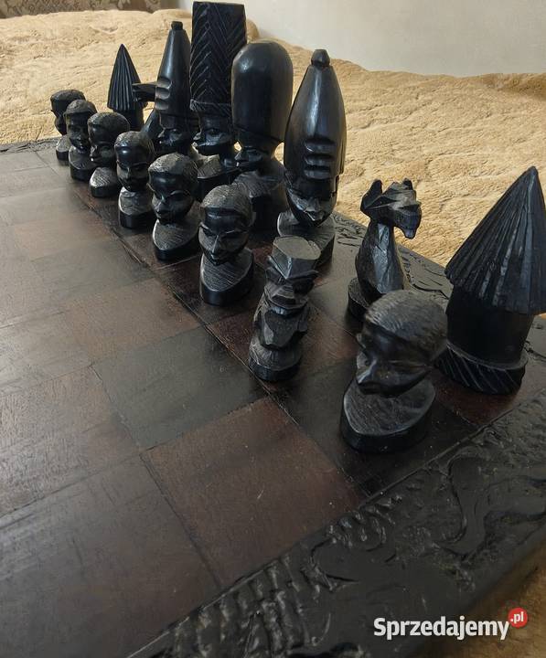 Ręcznie rzeźbiony zestaw szachowy z RPA Zaborów