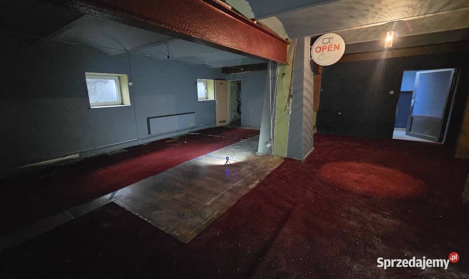 Kultowy lokal PUB Chata centrum 2 wejścia niskie Olesno