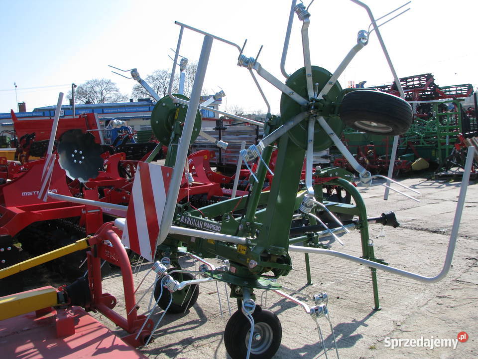 Przetrząsacz pokosów 4 karuzelowy PWP460 PRONAR Opoczno