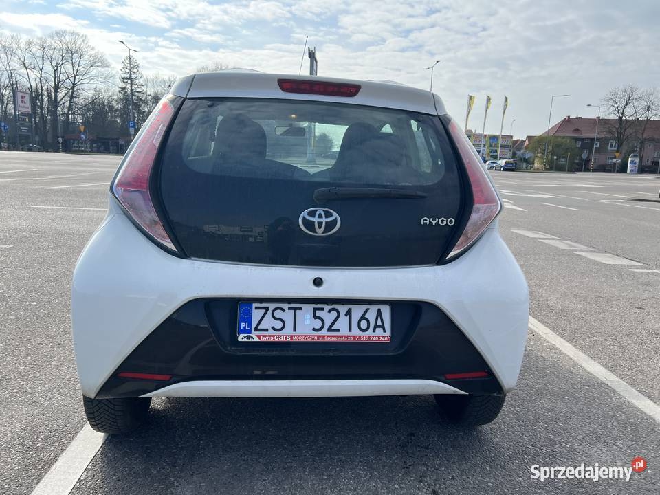 Toyota aygo 2015 biała Stargard sprzedam