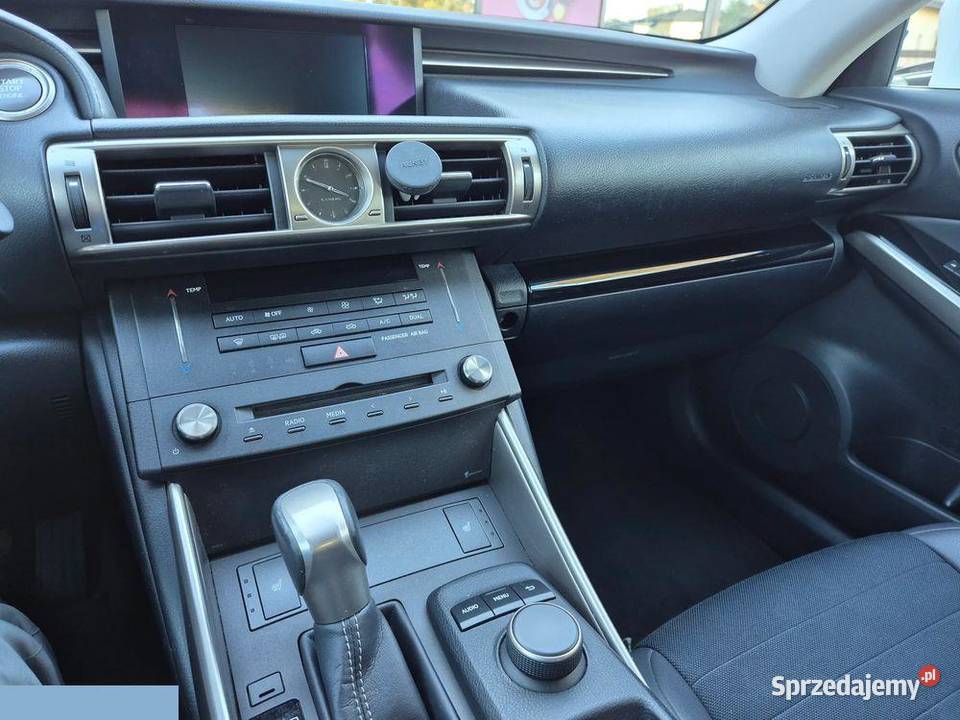 Lexus IS 200t Elegance 20 Benzyna 245 2016r Milanówek