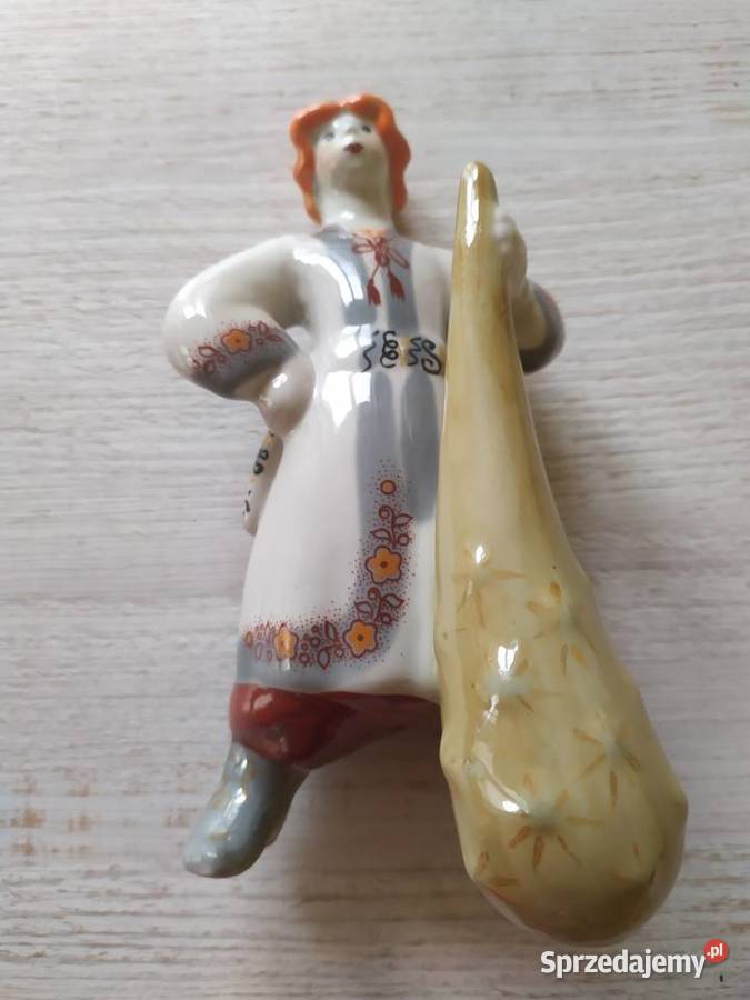 Figurka porcelanowa chłopak z maczugą Wołyń