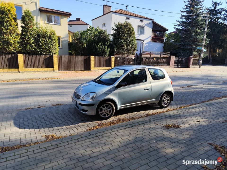 TOYOTA YARIS 2004 STARSZA DAMA ALE NADAL Z WERWĄ Białystok