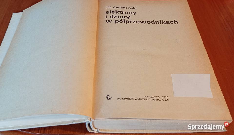 Elektrony i dziury w półprzewodnikach I M pomorskie