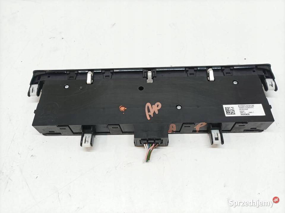 PANEL NAWIEWU KLIMATYZACJI 01561724120 30283408 świętokrzyskie