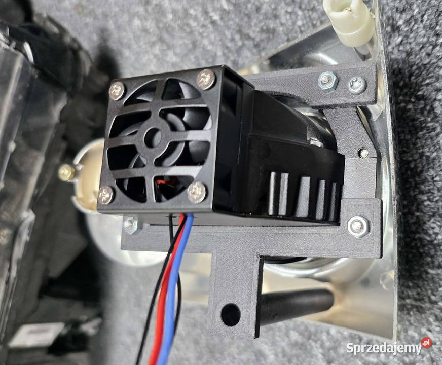 Adaptery pp do montażu soczewek BiLed VW Passat