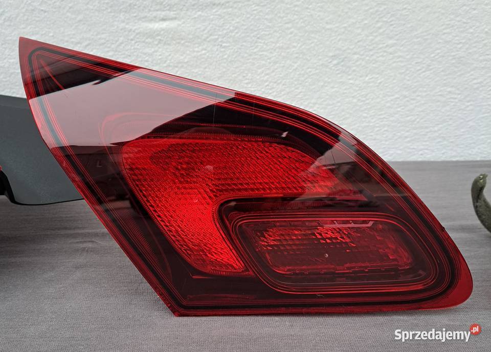 Lampy tył tylne ciemne komplet Opel Astra J IV