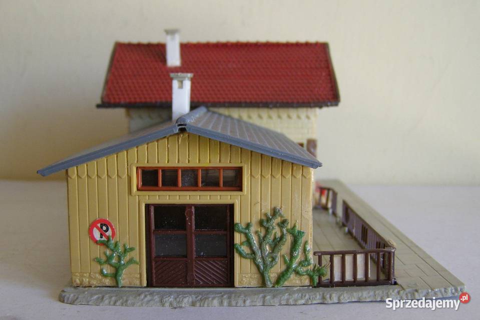 Domek na makietę 5 kolejka stacja kolej skala Łódź