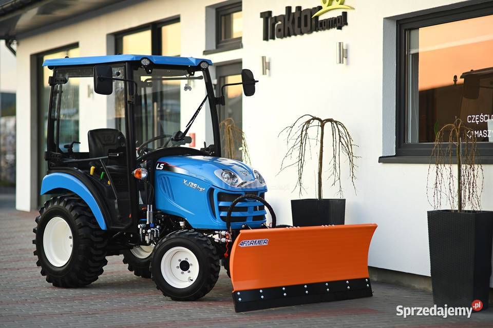 LS Tractor XJ25 HST 4x4 244 IND CAB pług do Ciągniki Tajęcina