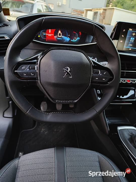 Peugeot 2008 Allure Pack SS 130 benzyna Virtual