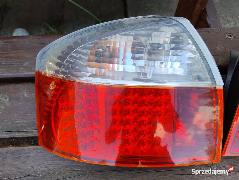 Lampa tył lewa prawa Audi A4 B6 Krośniewice