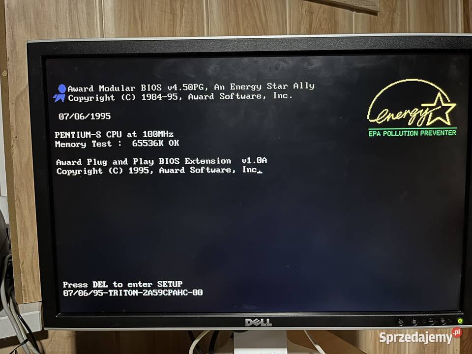 Zabytkowy komputer PC AT Pentium 100 MHz