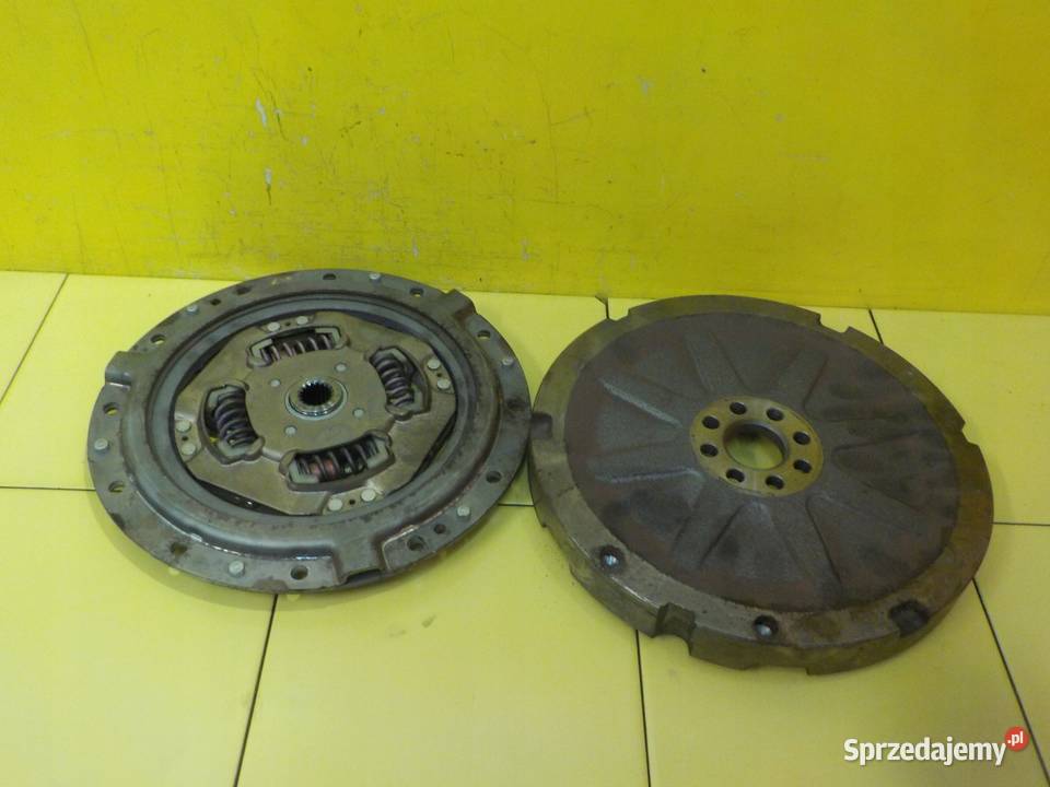 AURIS II PRIUS 18 HYBRYDA 15r 136 2ZRFXE Sprzęgła i elementy Suków sprzedam