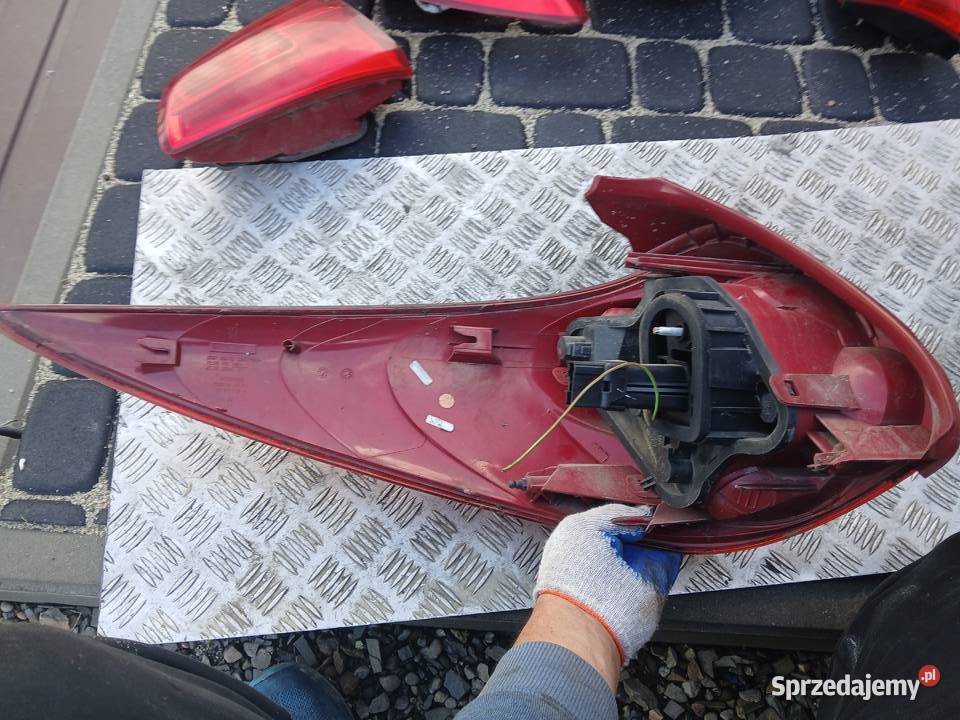 Lampa prawa tył tylna Peugeot 207 SW Kombi Radłów