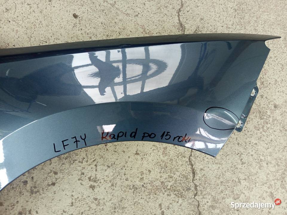 Błotnik prawy Skoda Rapid 15 roku orginalny podkarpackie