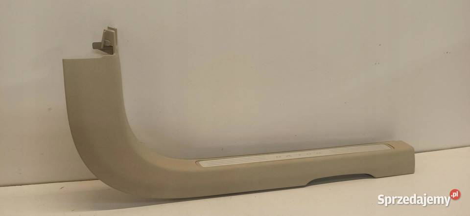 VOLVO V60 CC OSŁONA PROGU PRAWA PRZÓD 31468387