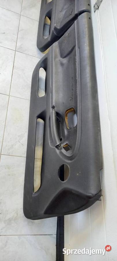 BMW e36 Coupe boczki przód Rok produkcji 1996