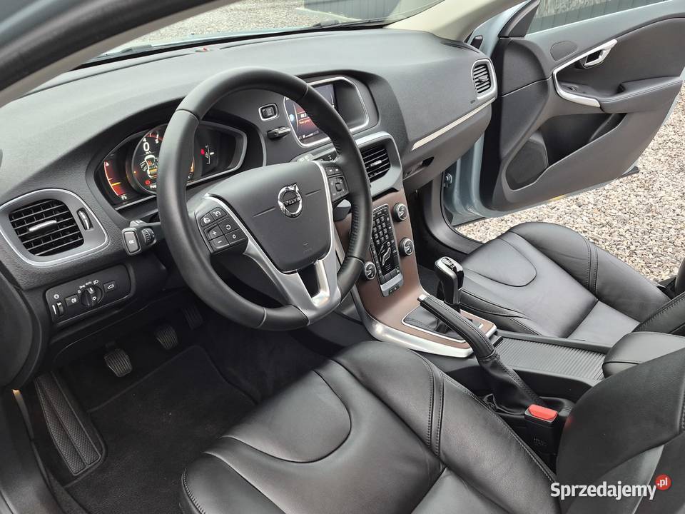 Volvo V40 20 benzyna 152Inscription ABS Ostrowiec Świętokrzyski