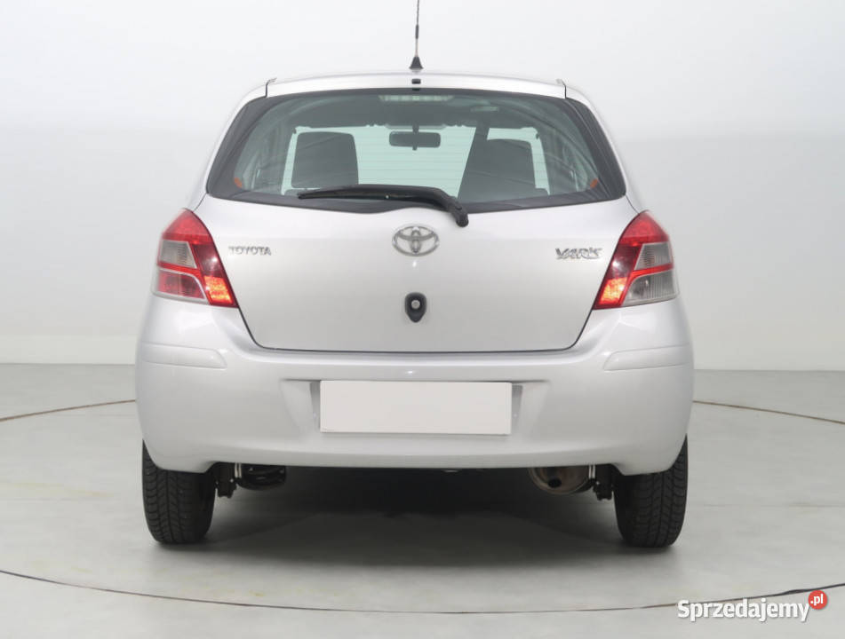 Toyota Yaris 10 VVTi sprzedam