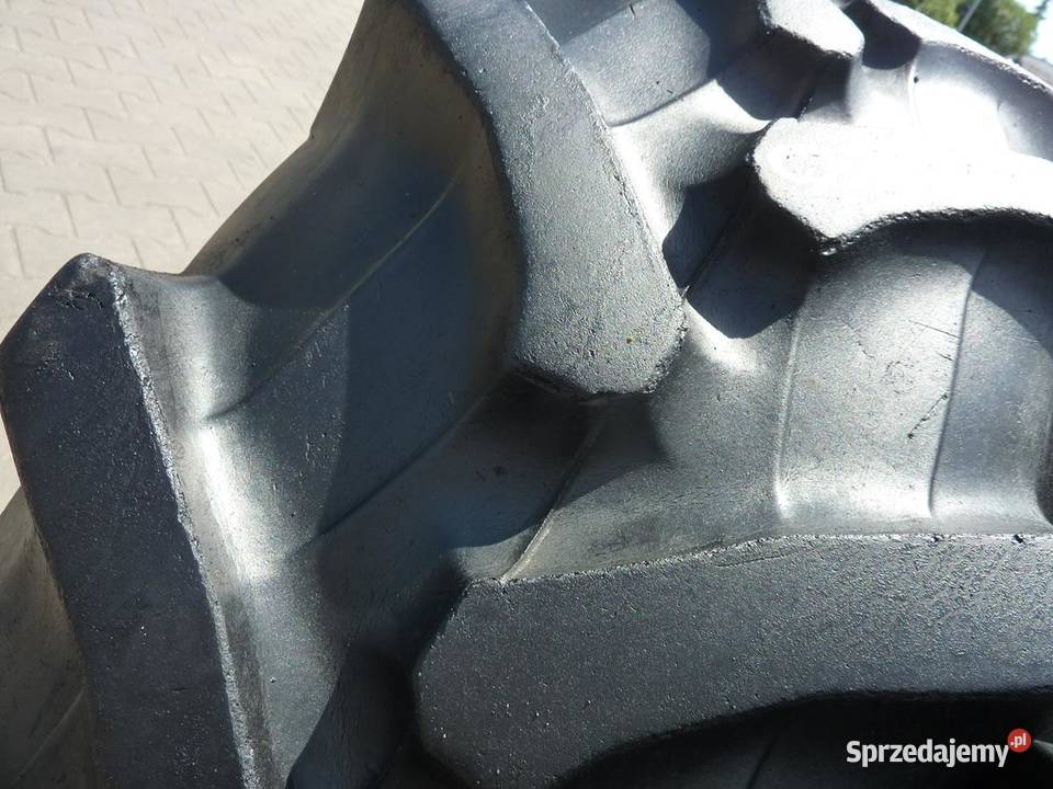 2x Opona używana rolnicza 30070R20 PIRELLI TM700 Zaścianki