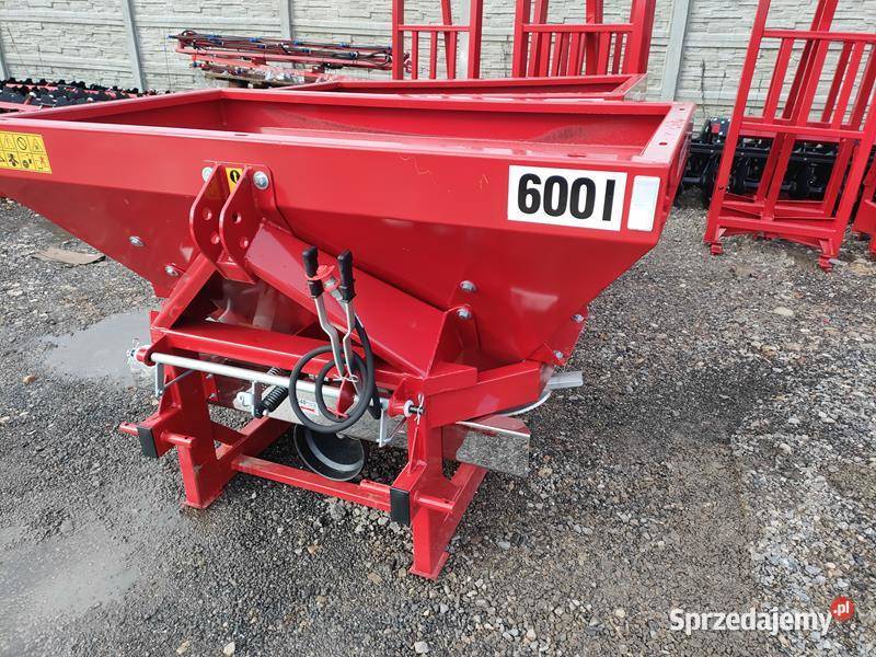 Rozsiewacz nawozu hydraulika STRUMYK TYTAN 15 Wieruszów