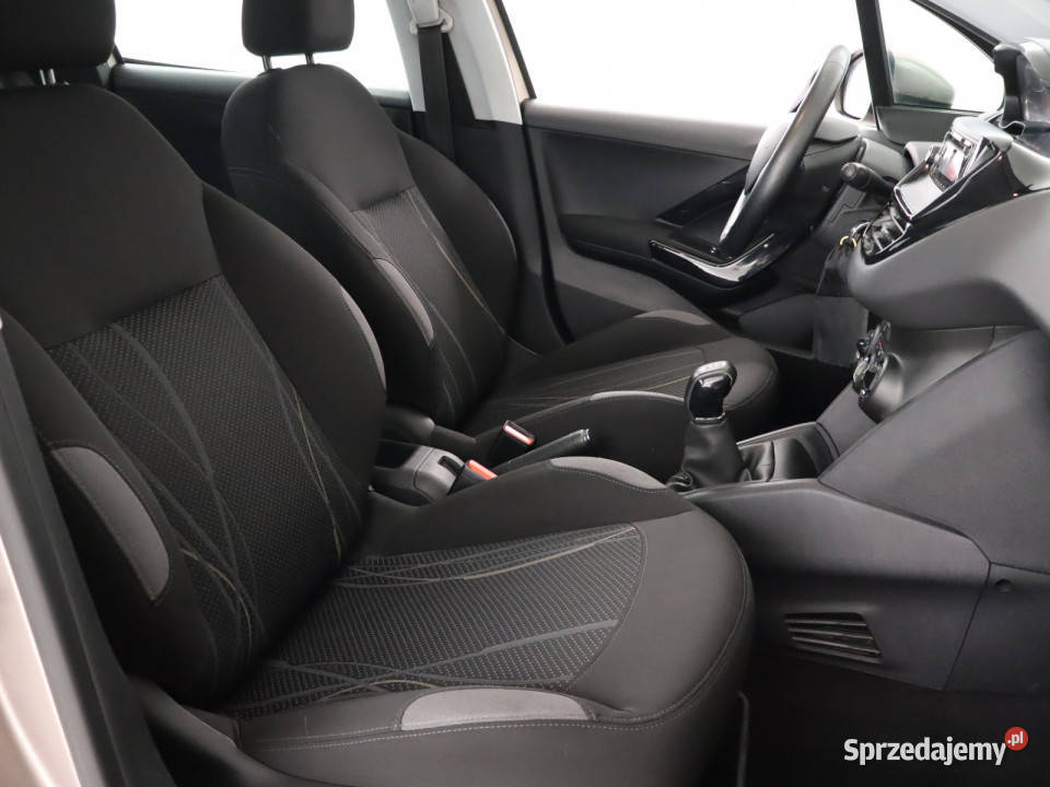 Peugeot 208 14 VTi tempomat